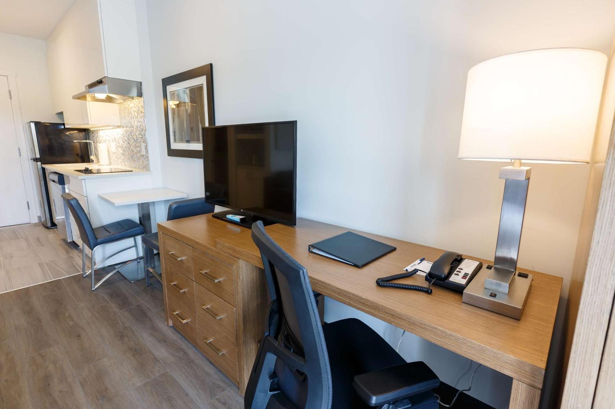 Executive Residency By Best Western Calgary City View North Esterno foto