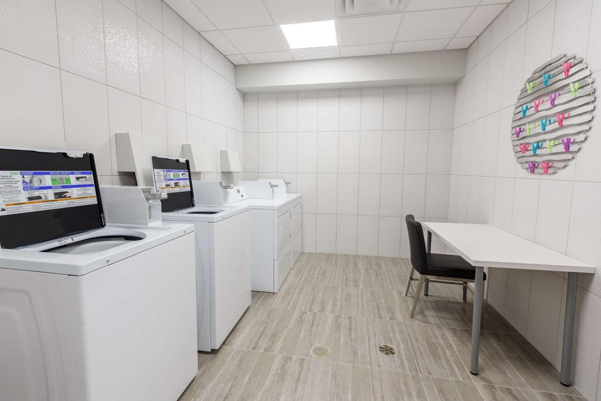 Executive Residency By Best Western Calgary City View North Esterno foto